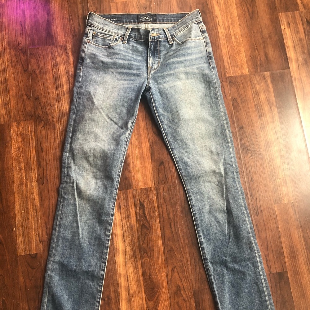 Straight leg Lucky jeans 🍀